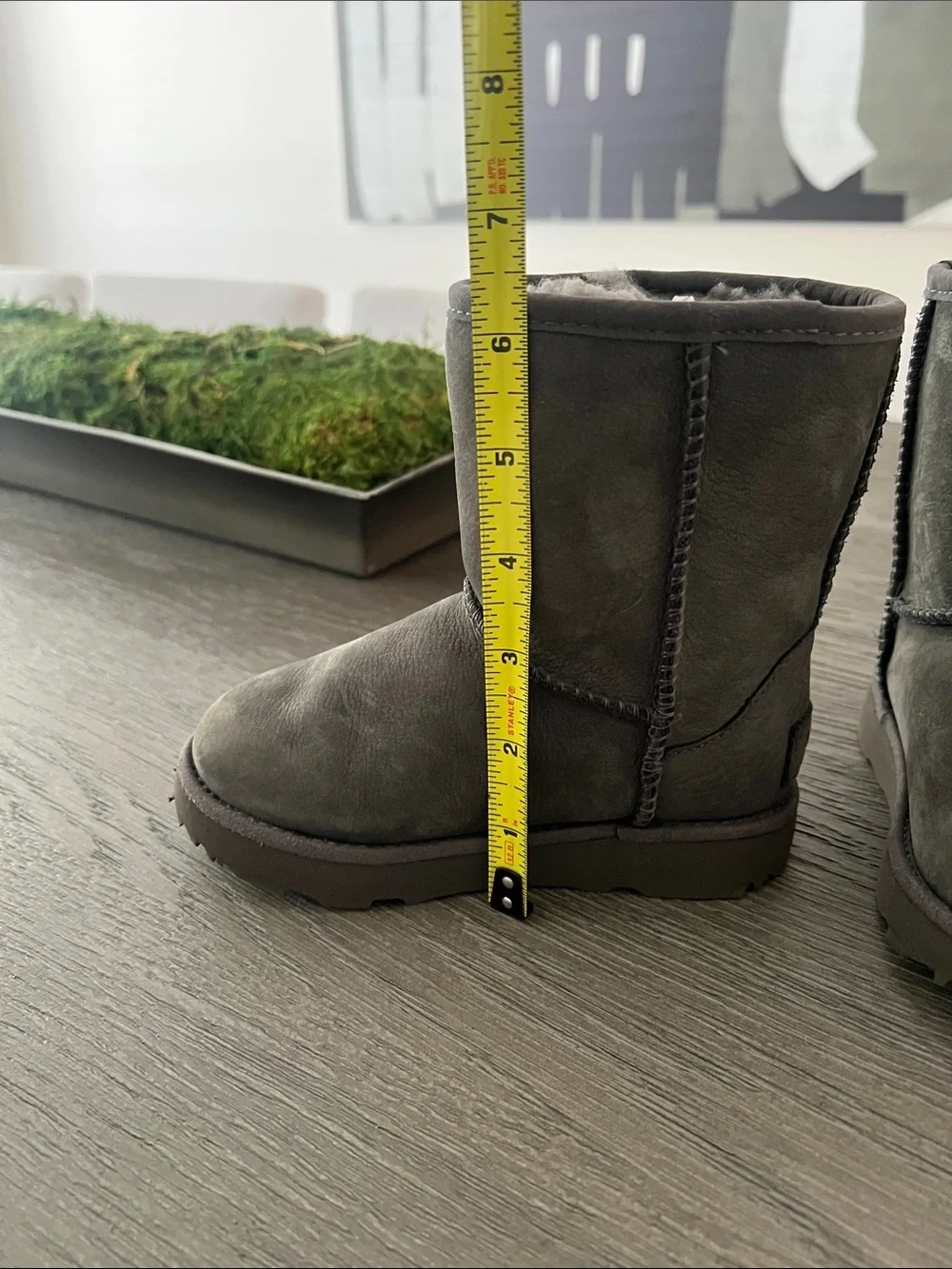 UGG Kids Short Sheepskin Boot - Charcoal Gray
